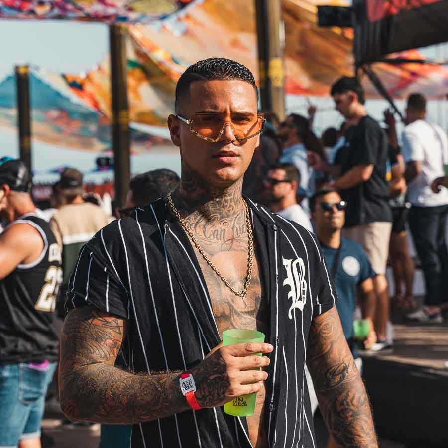 G_boys-at-la-misa-festival-tenerife